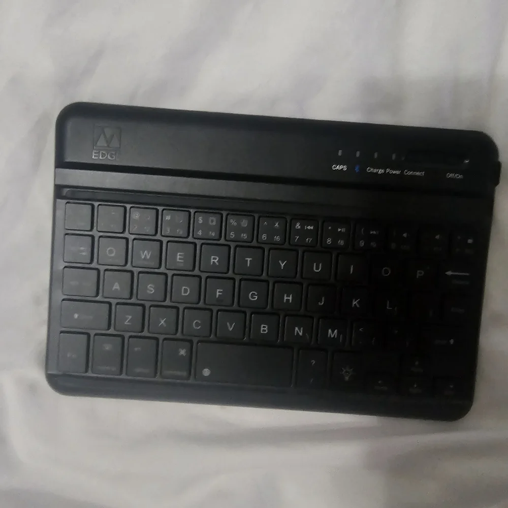 Black Wireless Keyboard for Tablets